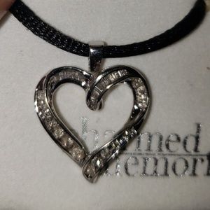 10k Diamond heart pendant